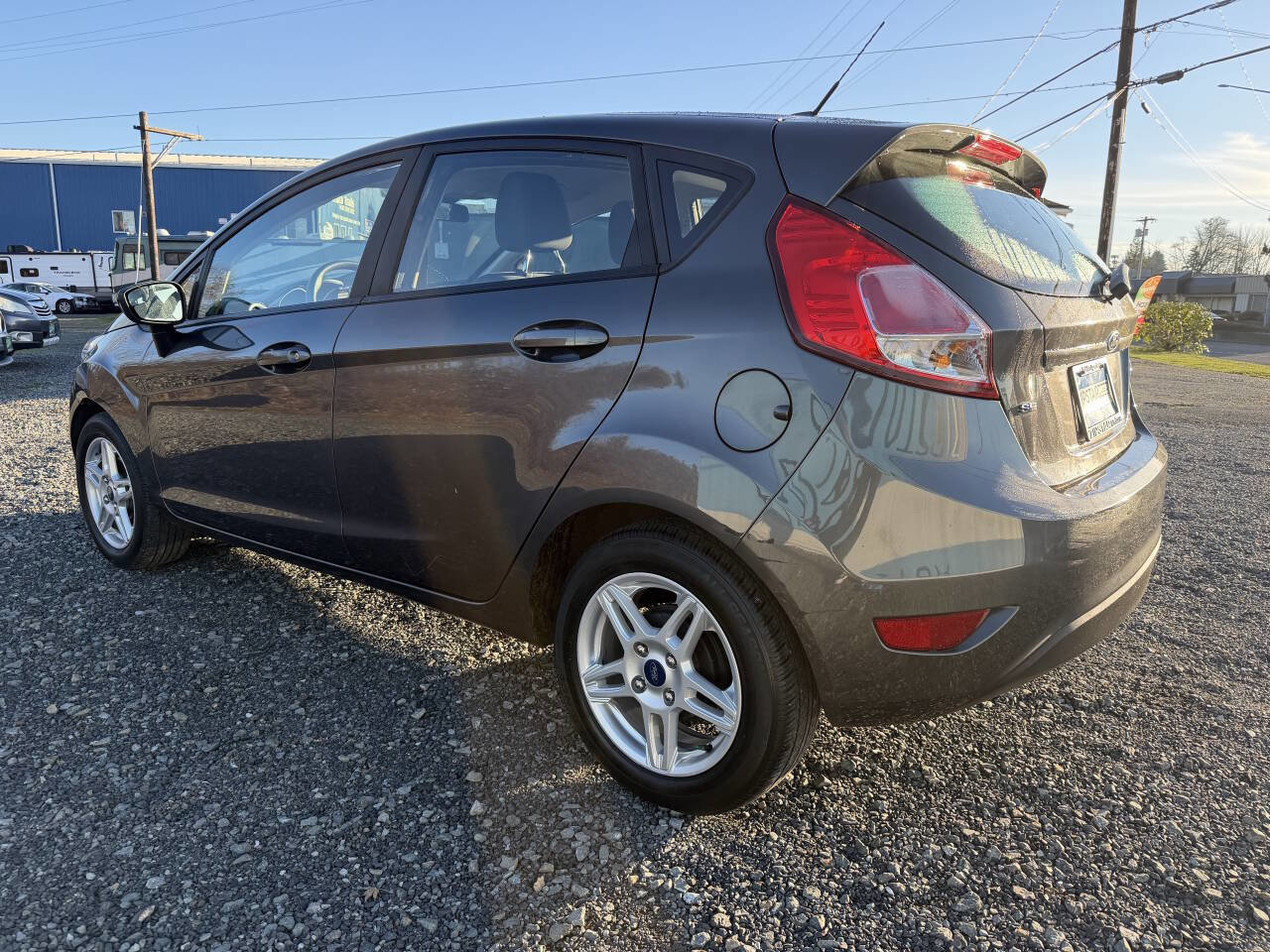 Used 2017 Ford Fiesta SE image 6