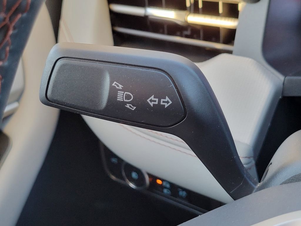 Certified 2025 Ford Explorer Active w/ Active Comfort Package image 31