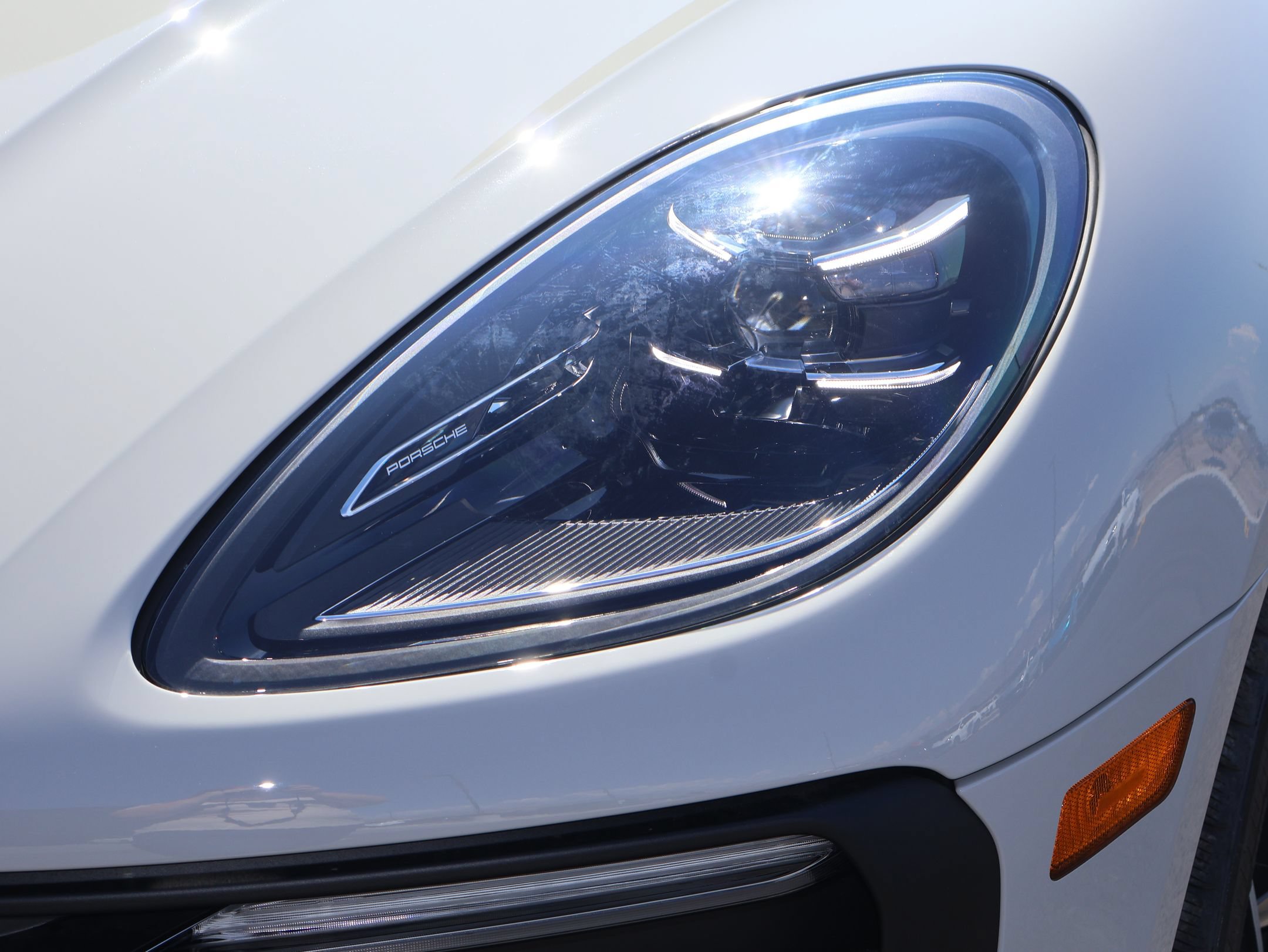 New 2026 Porsche Macan AWD/4WD image 12