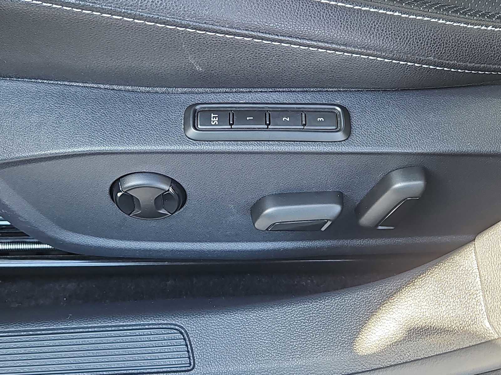 Used 2021 Volkswagen Jetta SEL Premium image 25