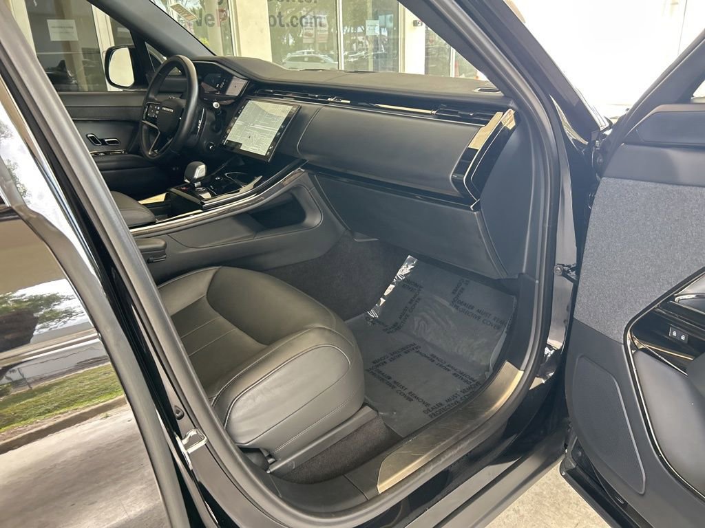 Used 2024 Land Rover Range Rover Sport Dynamic SE image 22