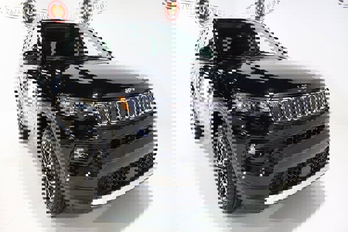 Used 2022 Jeep Compass Limited image 21