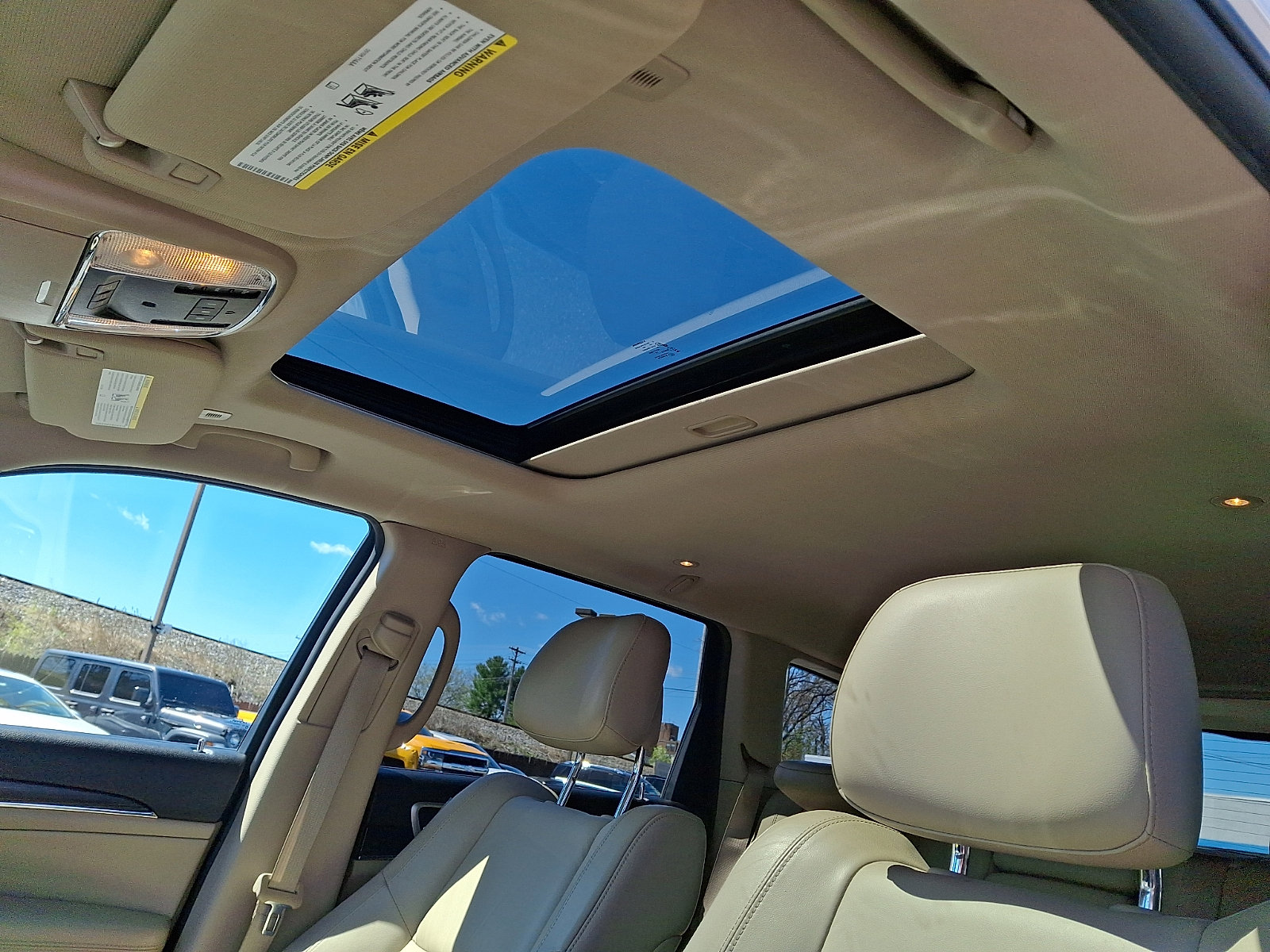 Used 2019 Jeep Grand Cherokee Limited image 14