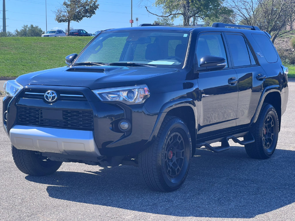 Used 2024 Toyota 4Runner TRD Off-Road Premium w/ TRD Black Wheel Package (TMS) AWD/4WD image 39