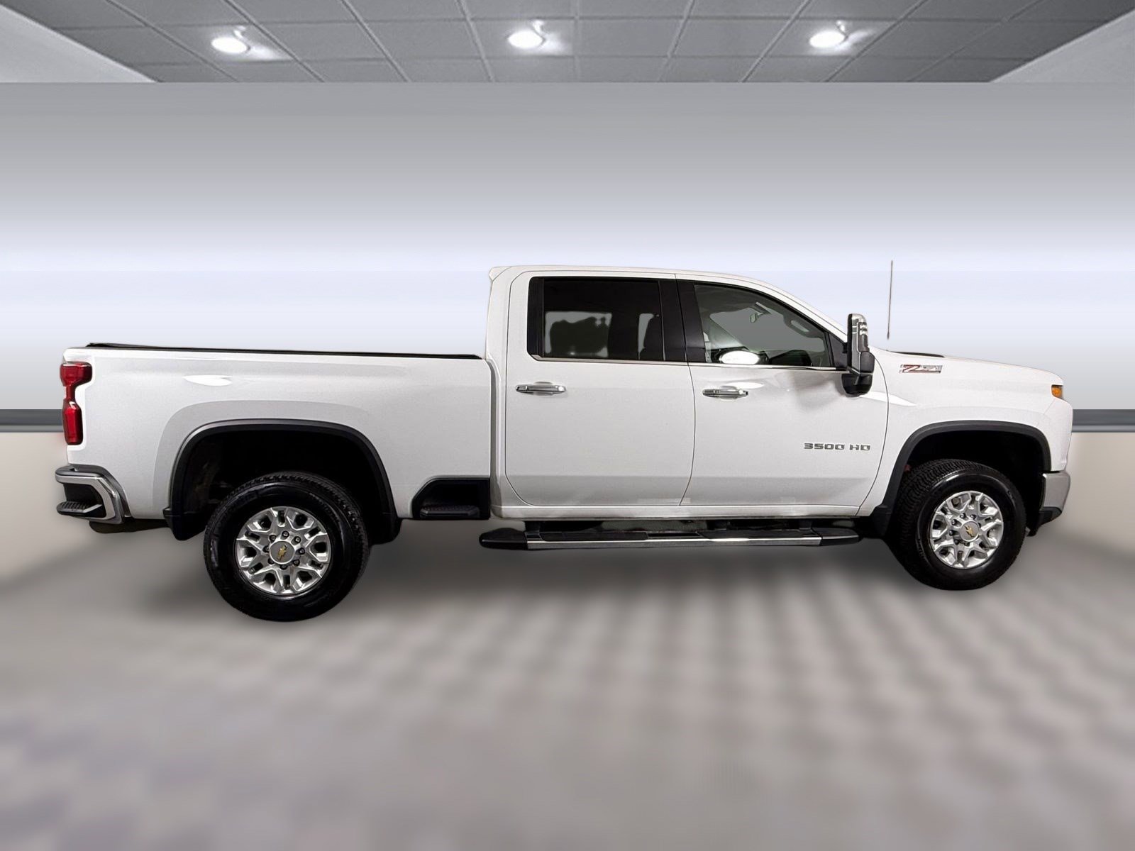 Used 2021 Chevrolet Silverado 3500 LTZ w/ LTZ Convenience Package image 7