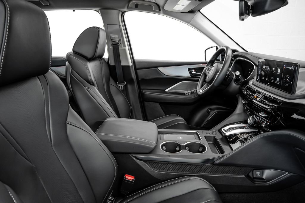 Certified 2025 Acura MDX w/ Technology Package image 28