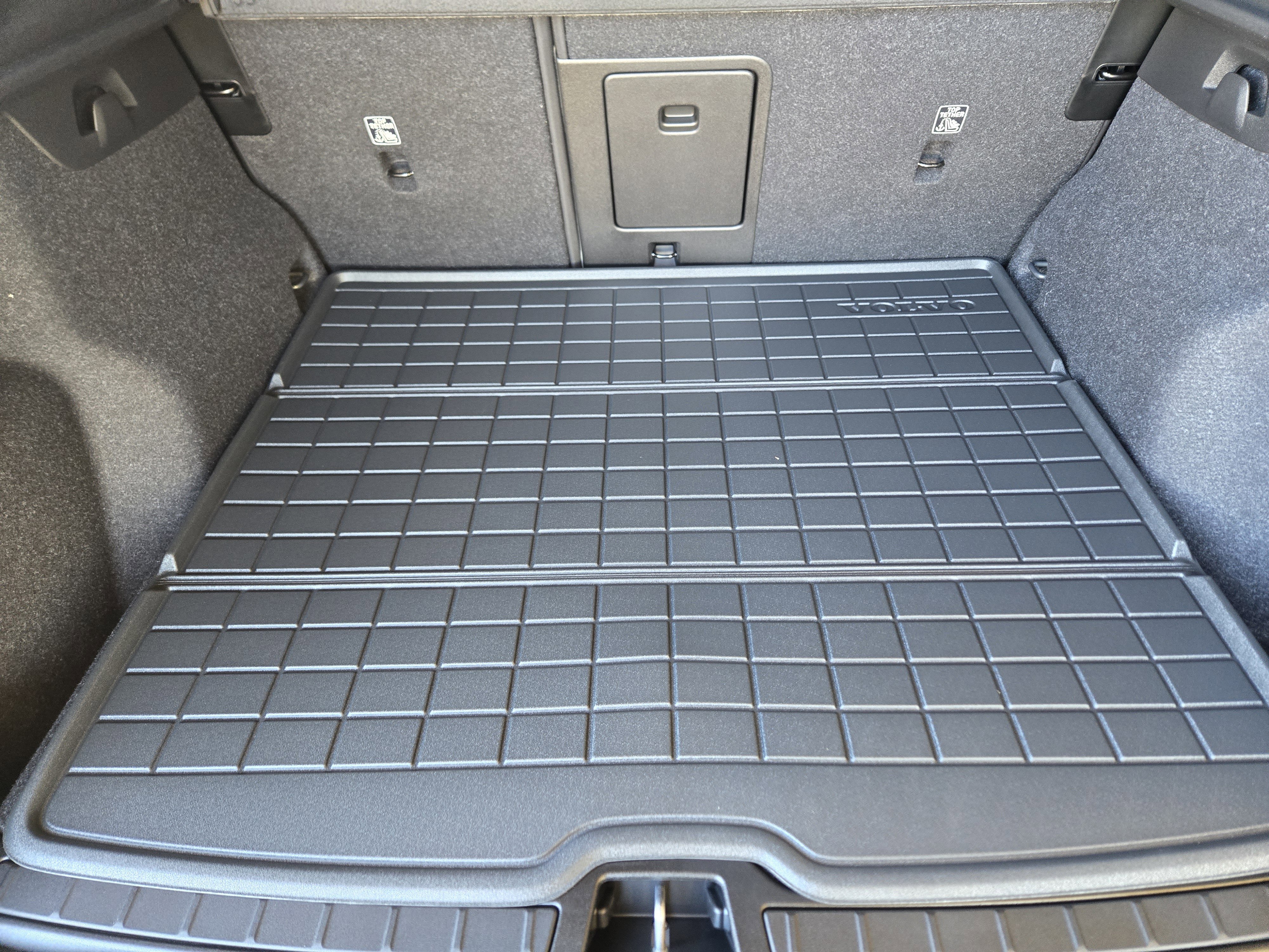 New 2026 Volvo XC40 B5 Ultra w/ Protection Package Premier image 34