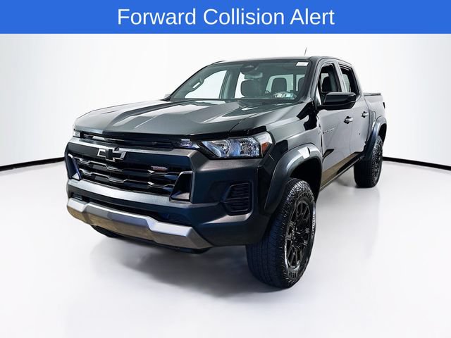 Used 2024 Chevrolet Colorado Trail Boss w/ Advanced Trailering Package AWD/4WD image 3
