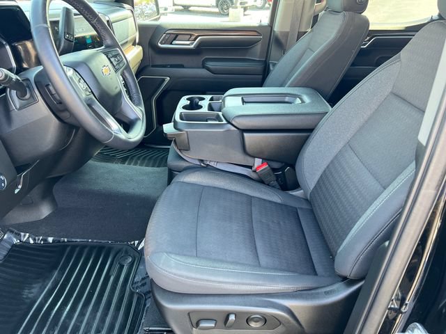 Certified 2022 Chevrolet Silverado 1500 LT AWD/4WD image 9