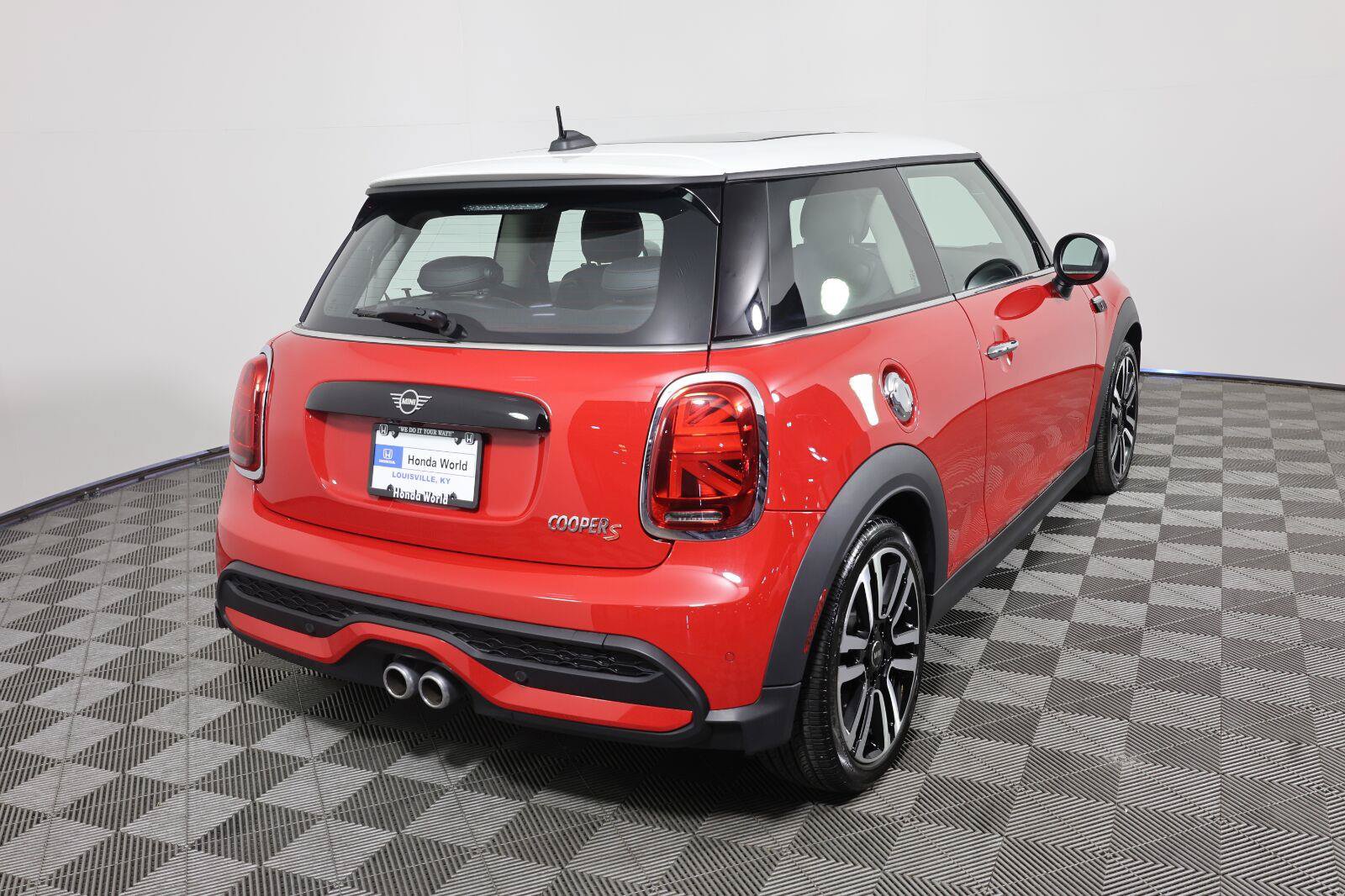 Used 2022 MINI Cooper S FWD image 5