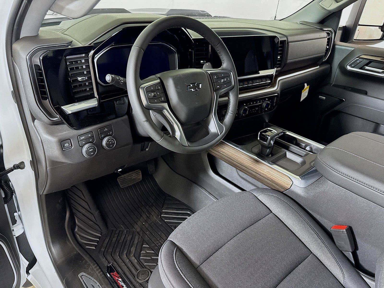 New 2026 Chevrolet Silverado 1500 LT Trail Boss w/ Convenience Package II AWD/4WD image 5
