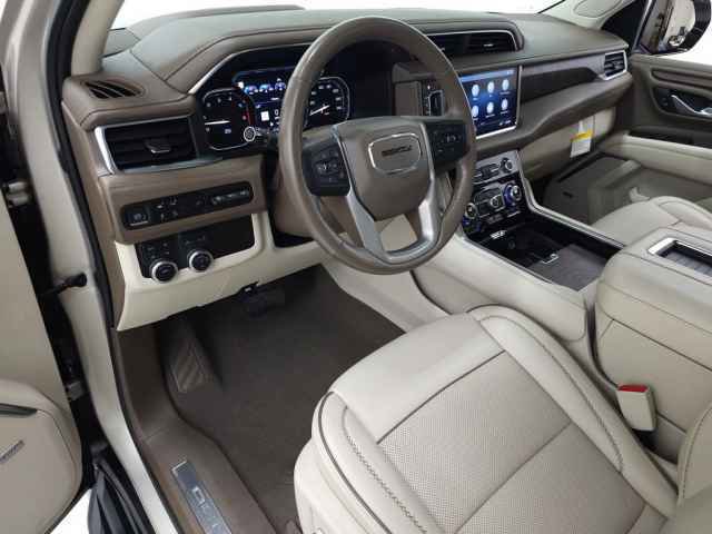 Used 2021 GMC Yukon XL Denali AWD/4WD image 18