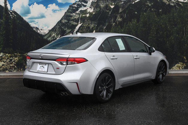 Certified 2024 Toyota Corolla SE FWD image 3