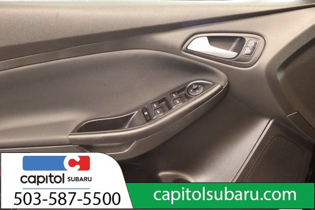 Used 2016 Ford Focus SE FWD image 11