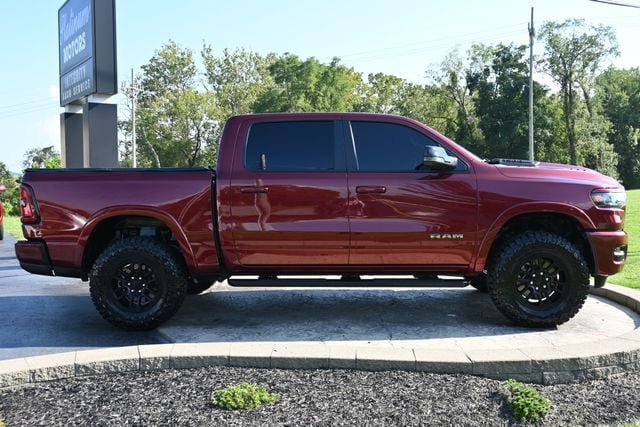 Used 2025 RAM 1500 Laramie w/ Sport Appearance Package AWD/4WD image 4
