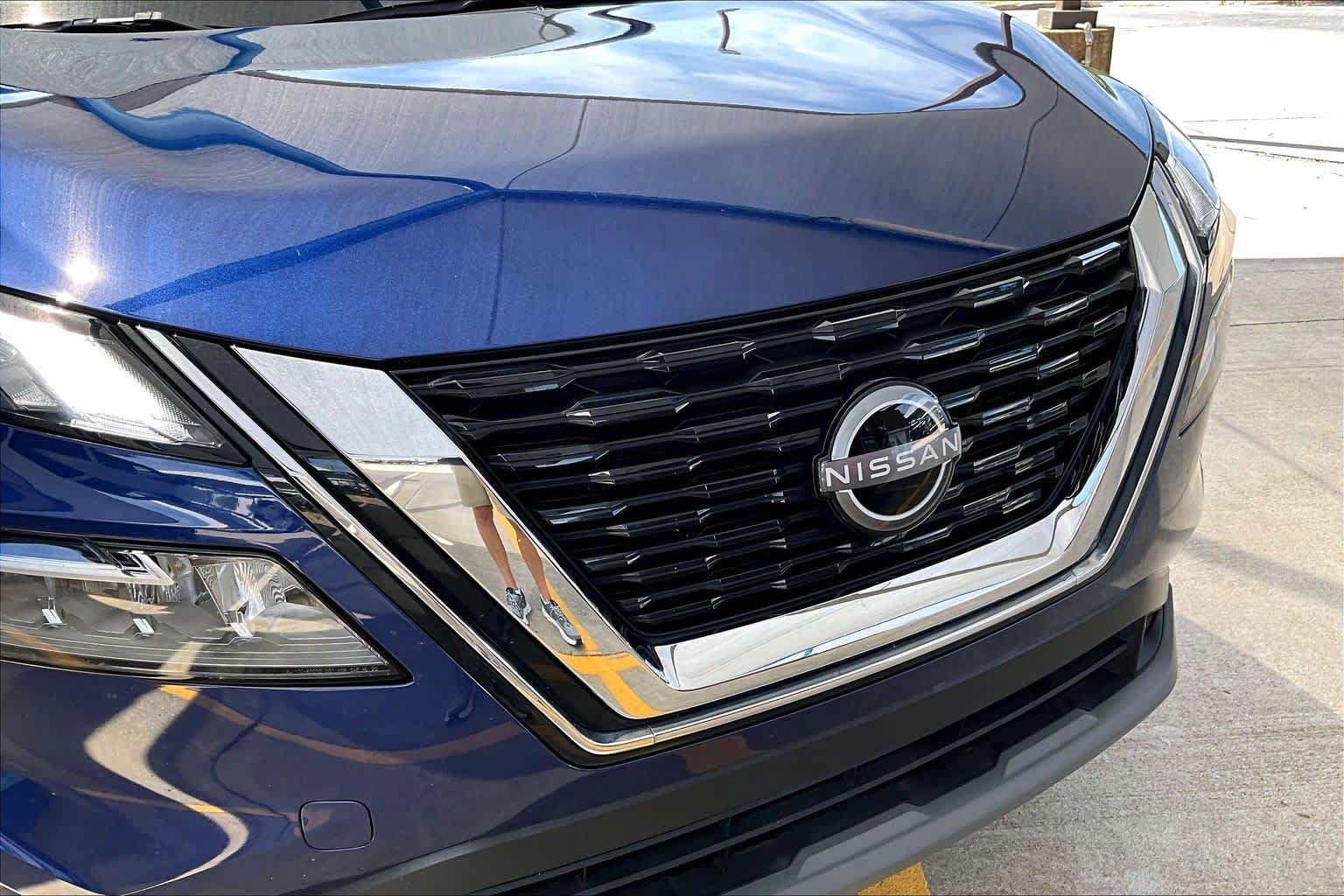 Used 2023 Nissan Rogue SV w/ SV Premium B Package FWD image 30