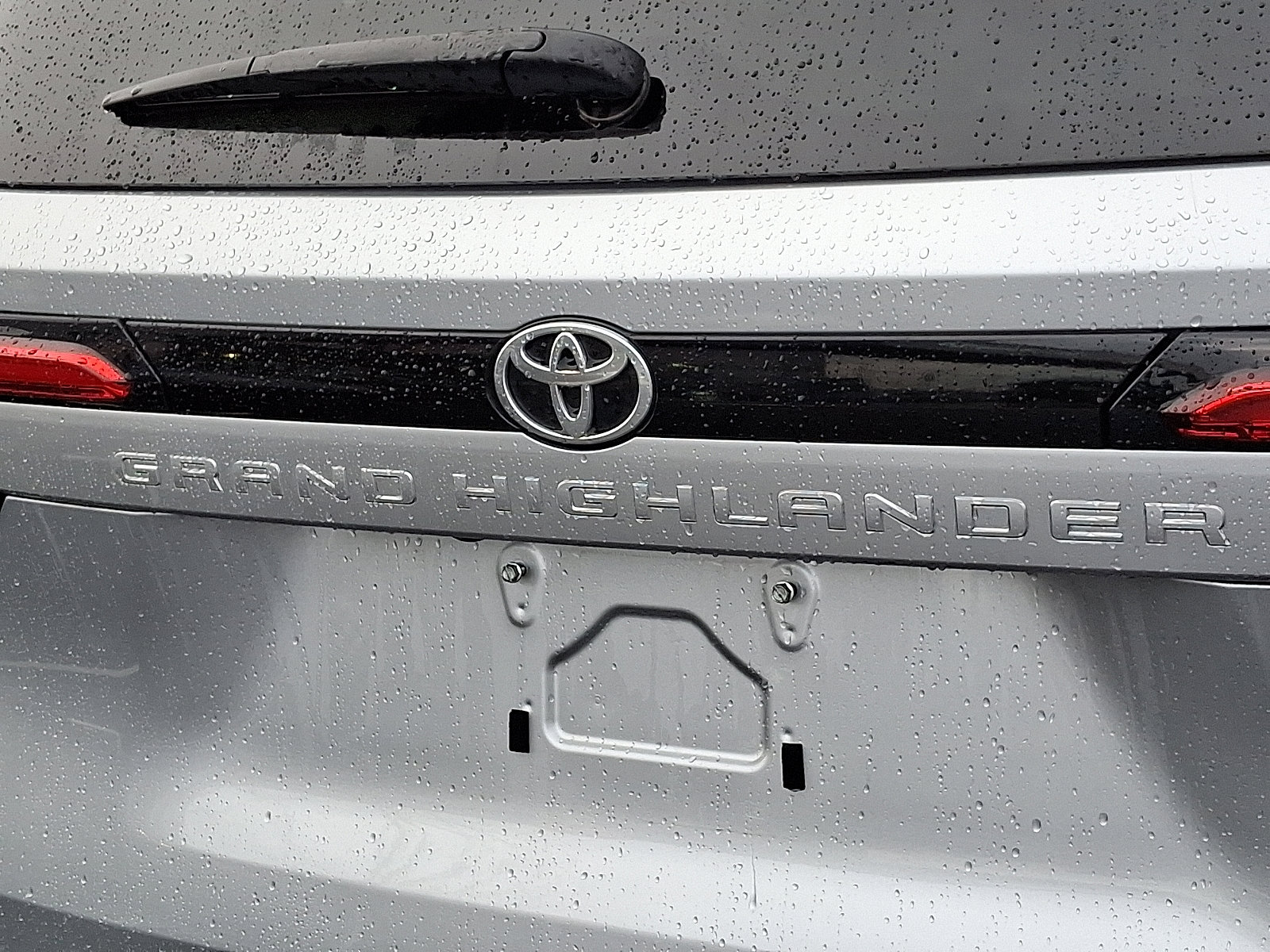 Used 2024 Toyota Grand Highlander XLE image 29