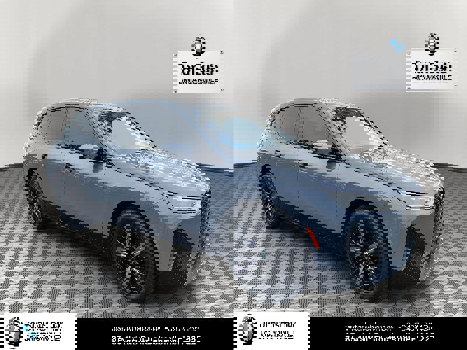 Certified 2025 BMW iX xDrive50 image 1