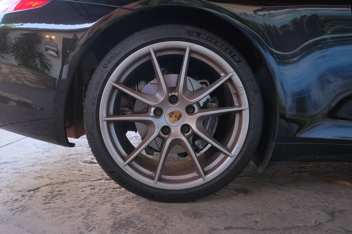 Used 2013 Porsche 911 Carrera RWD image 42