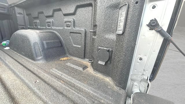 Used 2022 GMC Sierra 1500 SLT w/ X31 Off-Road Package image 18