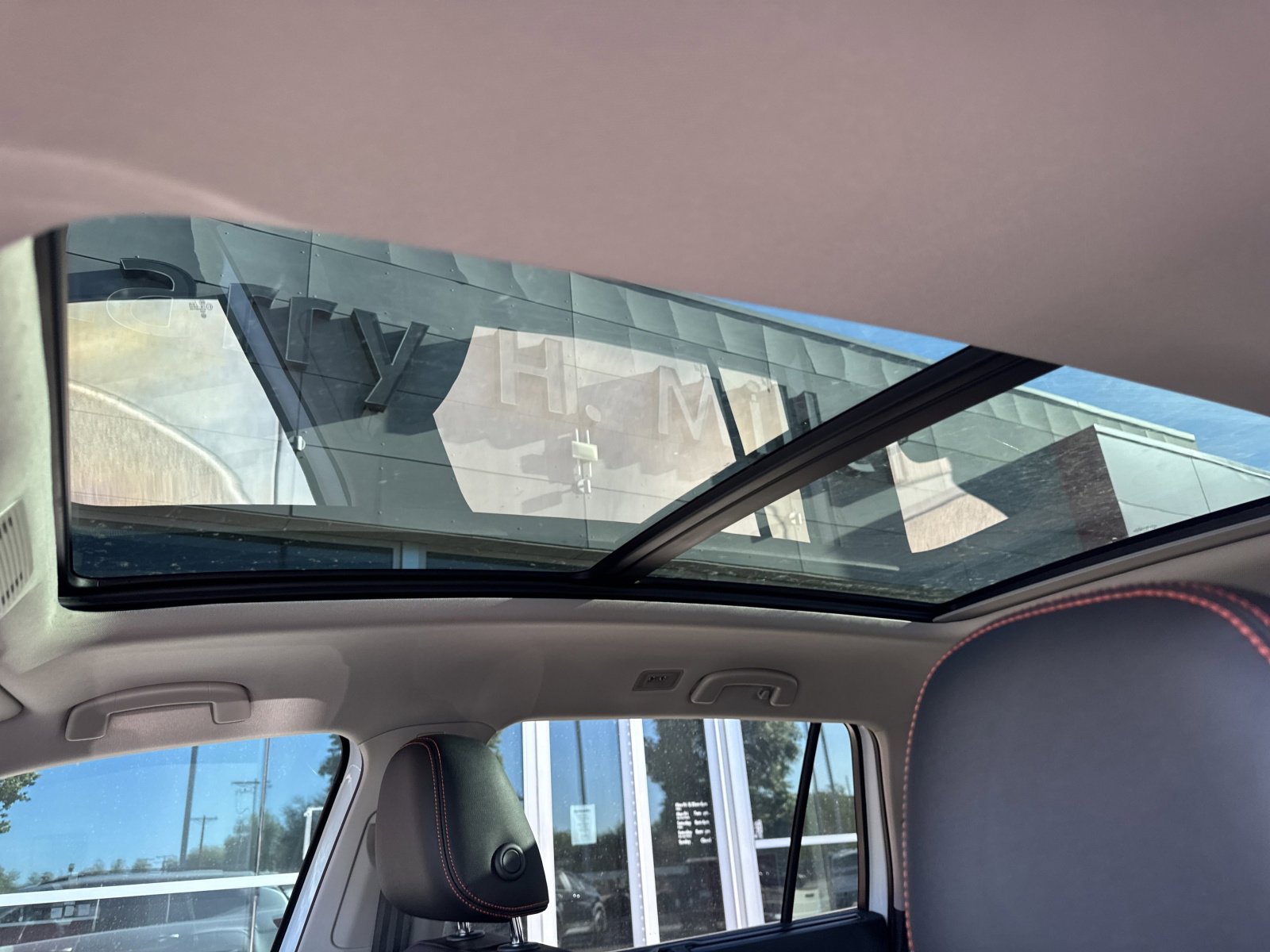 New 2026 Volkswagen Atlas Peak Edition image 16