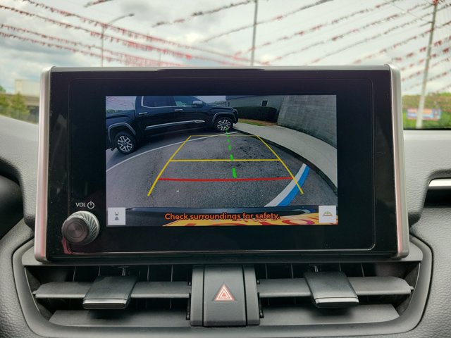 Used 2024 Toyota RAV4 XLE AWD/4WD image 13