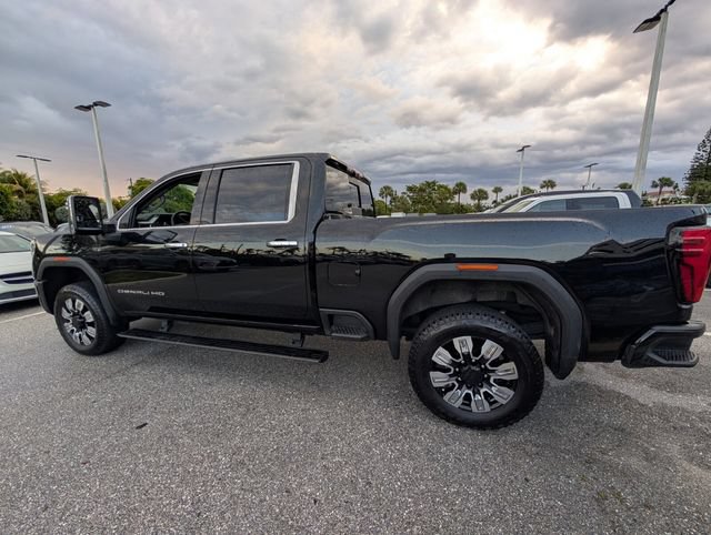 Used 2024 GMC Sierra 2500 Denali w/ Denali Reserve Package AWD/4WD image 12