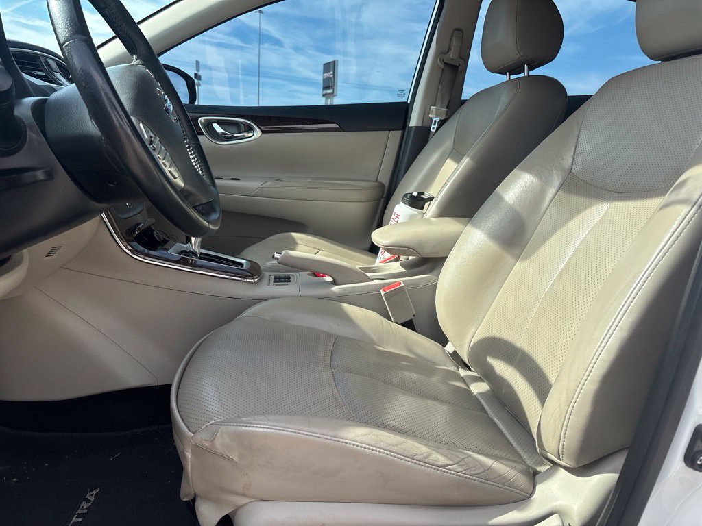Used 2015 Nissan Sentra SL w/ SL Premium Package FWD image 8
