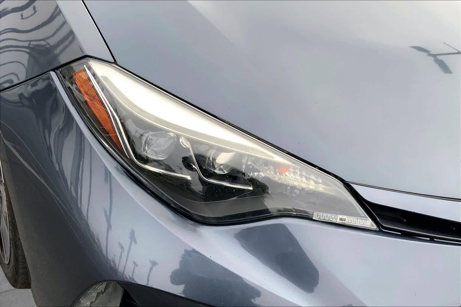 Used 2018 Toyota Corolla SE FWD image 27