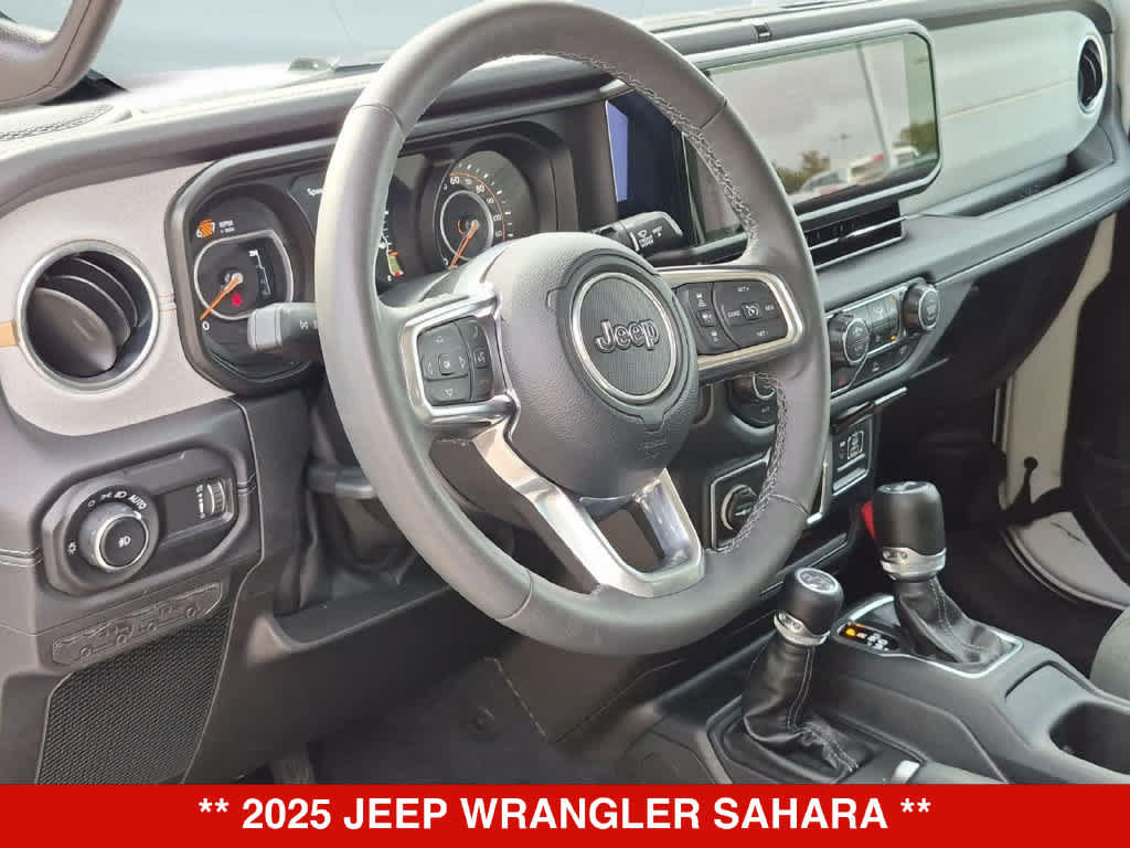 Used 2025 Jeep Wrangler Unlimited Sahara AWD/4WD image 2