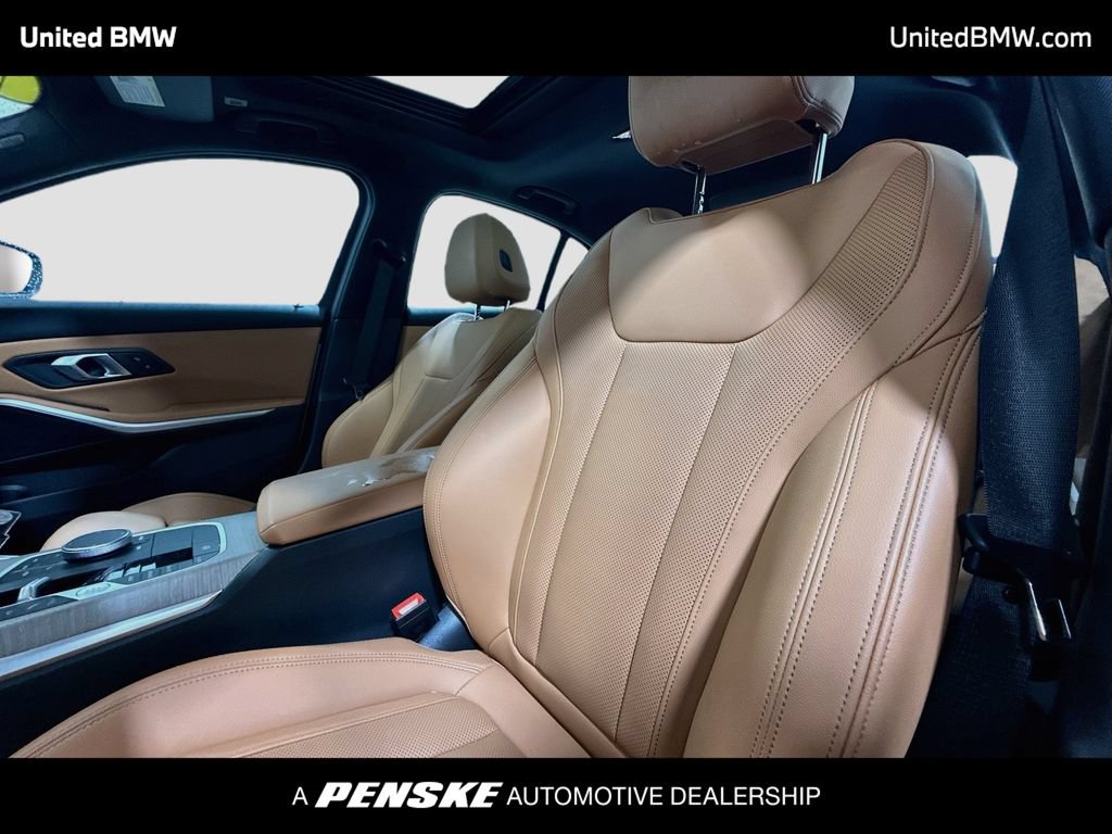 Certified 2026 BMW 330i Sedan RWD image 5