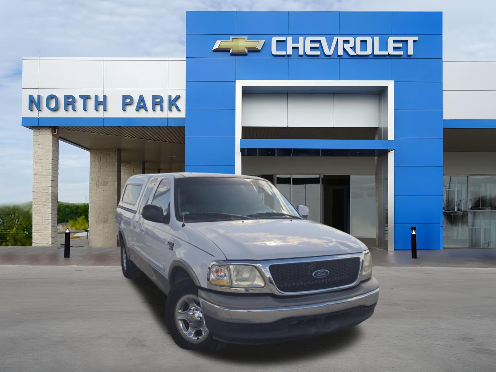 Used 2001 Ford F150 Lariat RWD image 1
