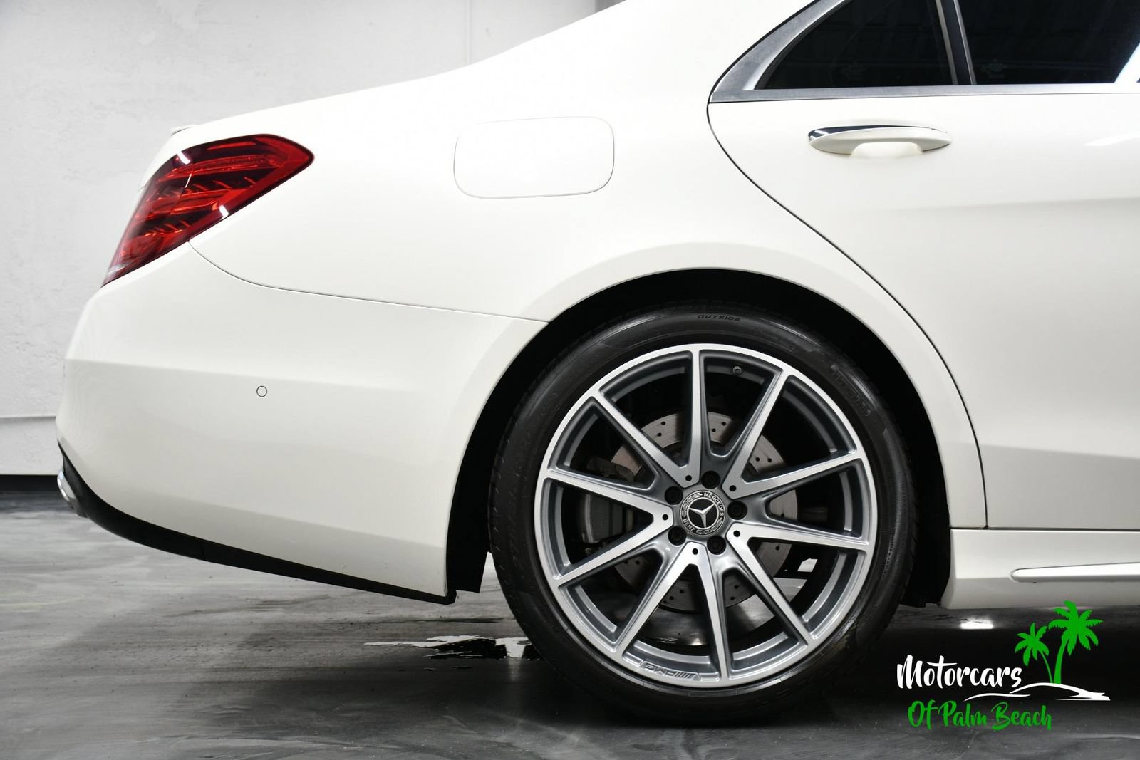 Used 2019 Mercedes-Benz S 560 Sedan image 20