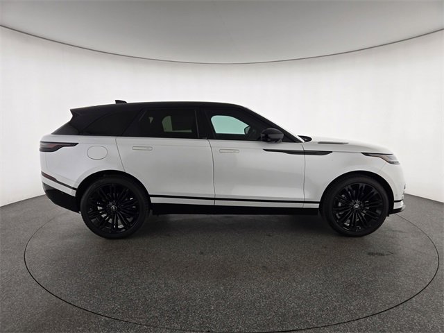 New 2026 Land Rover Range Rover Velar Dynamic SE image 9