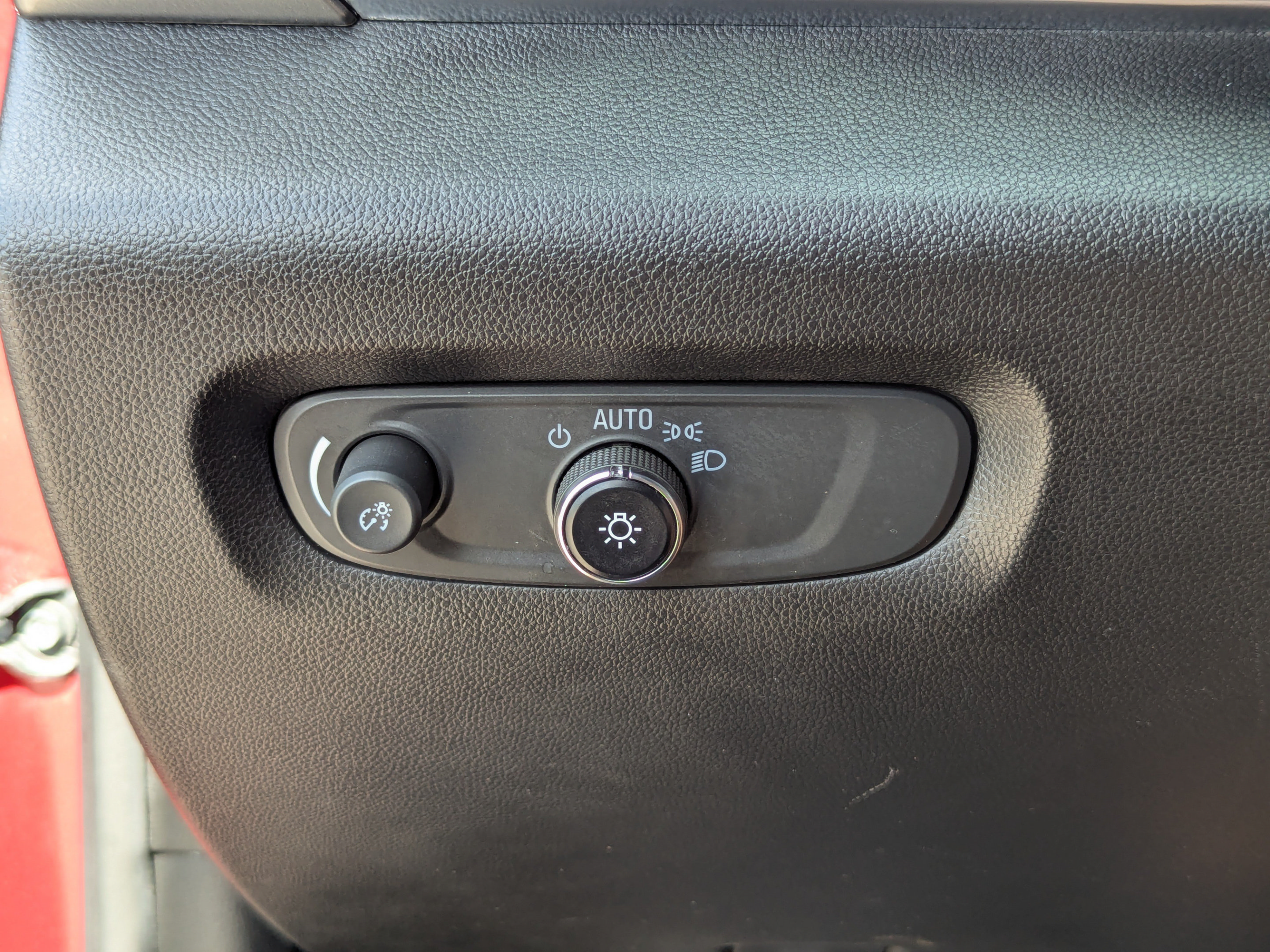 Used 2023 Chevrolet Traverse LT FWD image 33