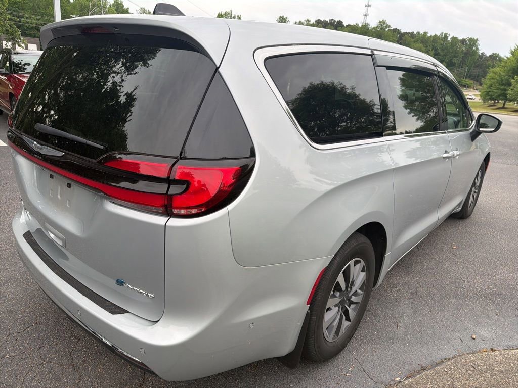 Used 2023 Chrysler Pacifica Touring-L FWD image 27