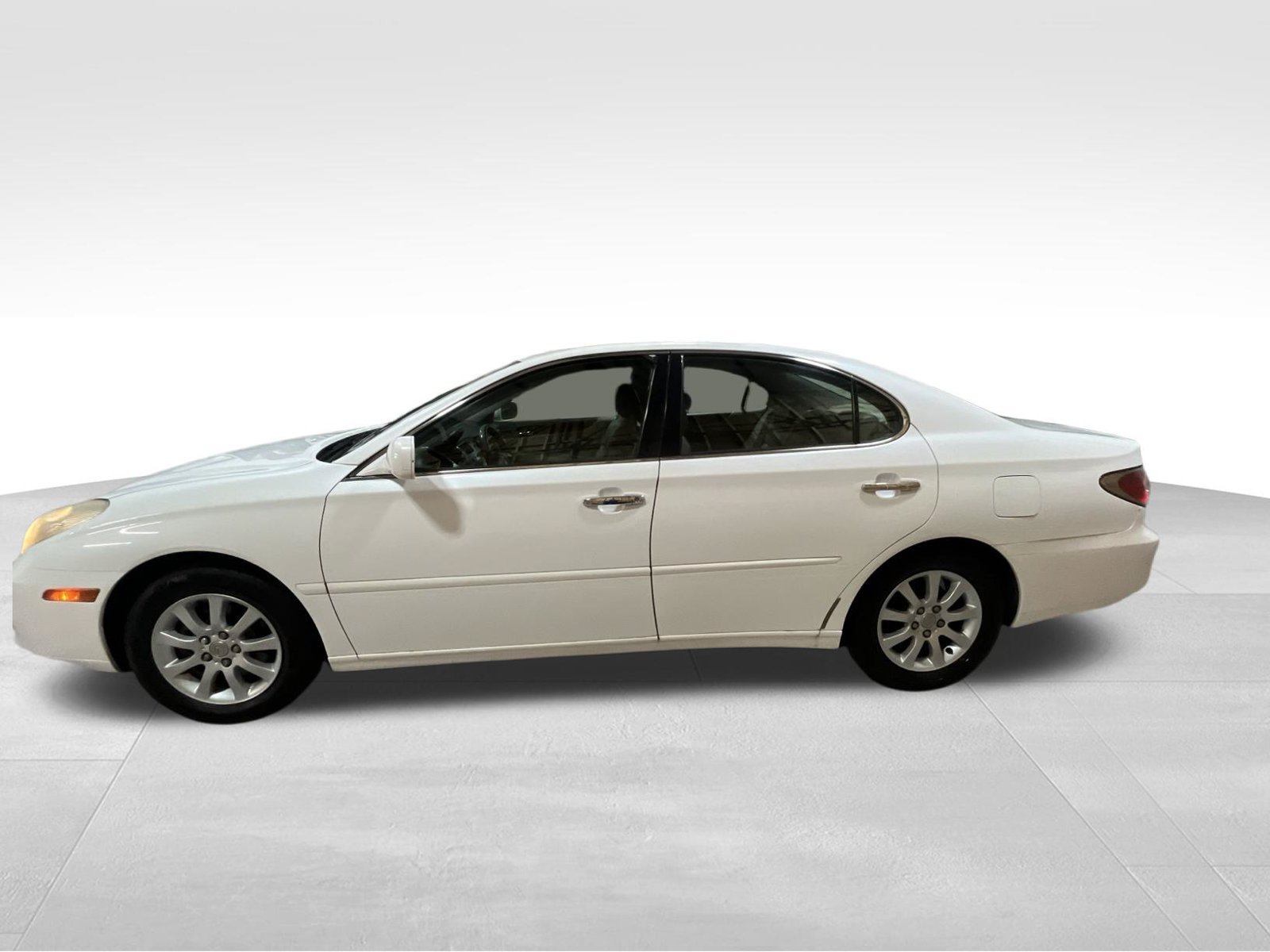 Used 2002 Lexus ES 330 w/ Premium Pkg FWD image 8