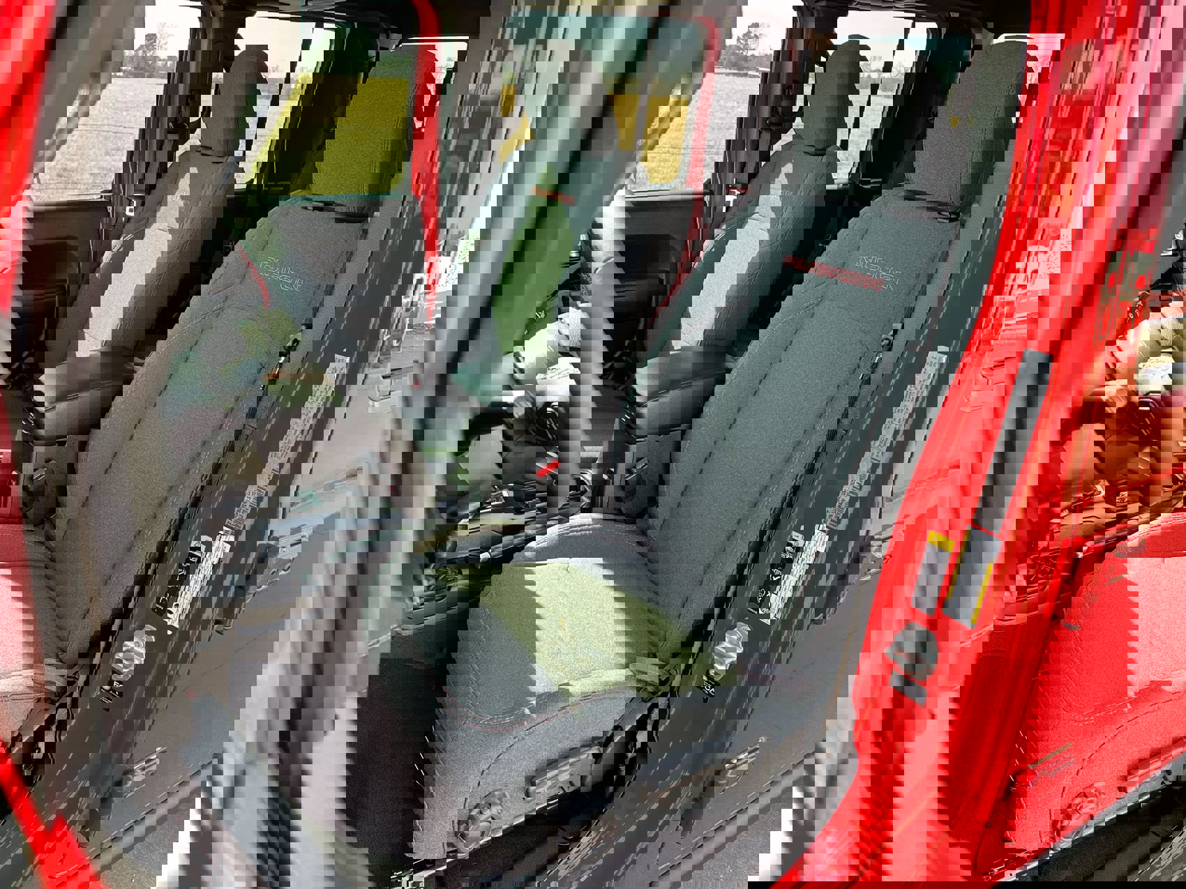 Used 2024 Jeep Gladiator Rubicon w/ Safety Group image 11