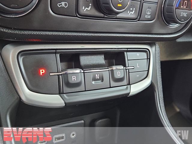 Used 2023 GMC Terrain SLE w/ Driver Convenience Package image 10