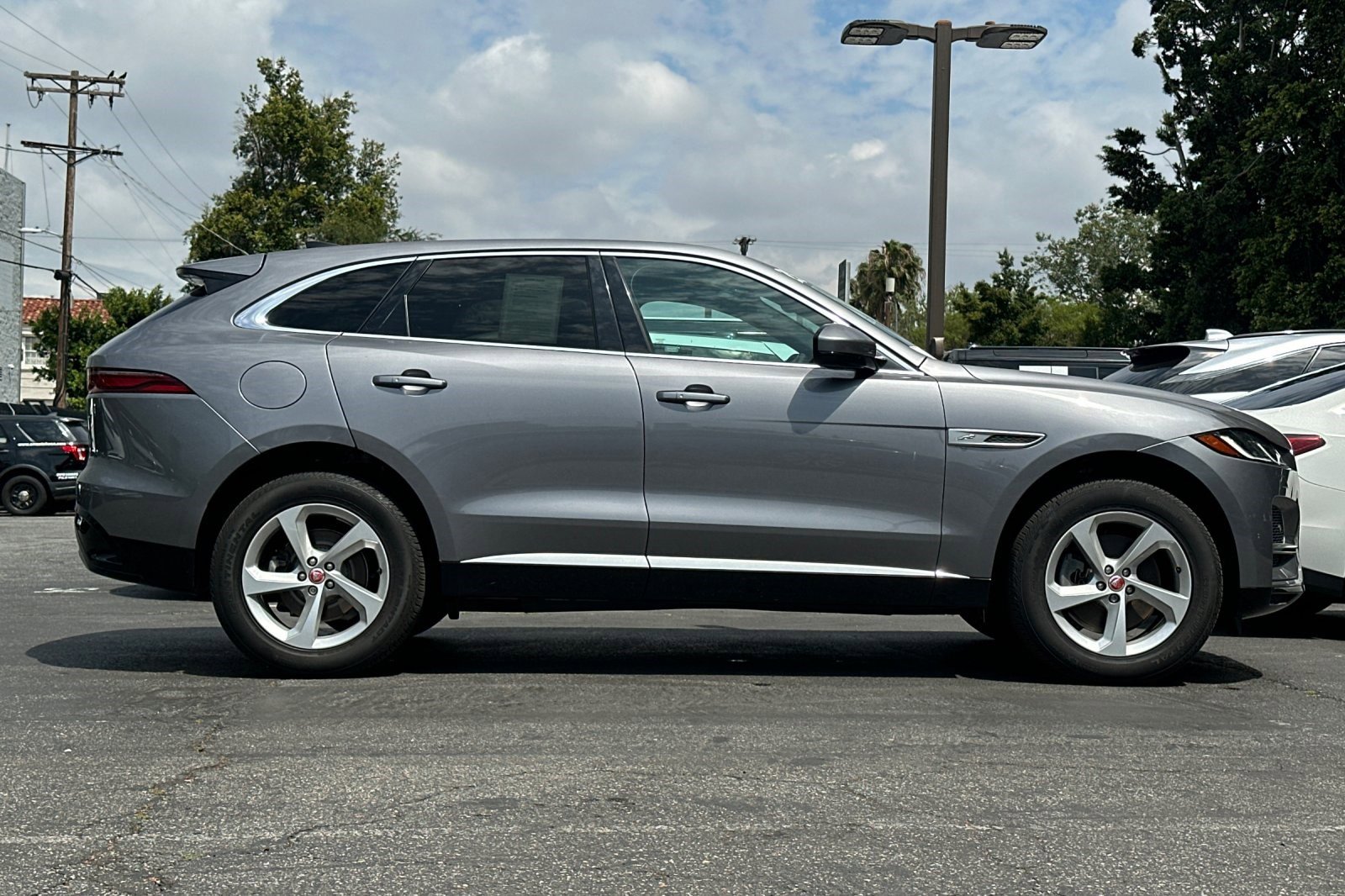 Used 2023 Jaguar F-PACE S image 9
