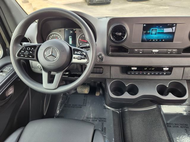 Used 2024 Mercedes-Benz Sprinter 2500 image 18