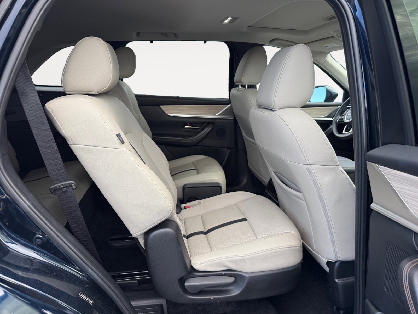 Certified 2024 MAZDA CX-90 Plug-In Hybrid w/ Preferred image 18