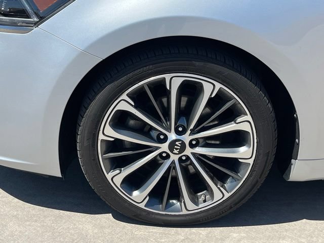 Used 2018 Kia Cadenza Technology FWD image 6