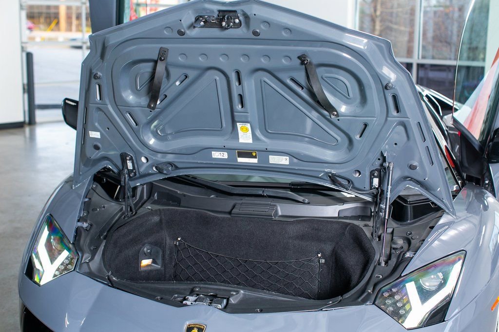 Used 2013 Lamborghini Aventador LP 700-4 image 16