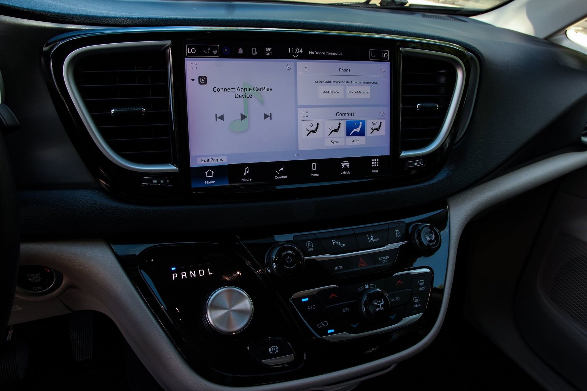 Used 2024 Chrysler Pacifica Touring-L image 22