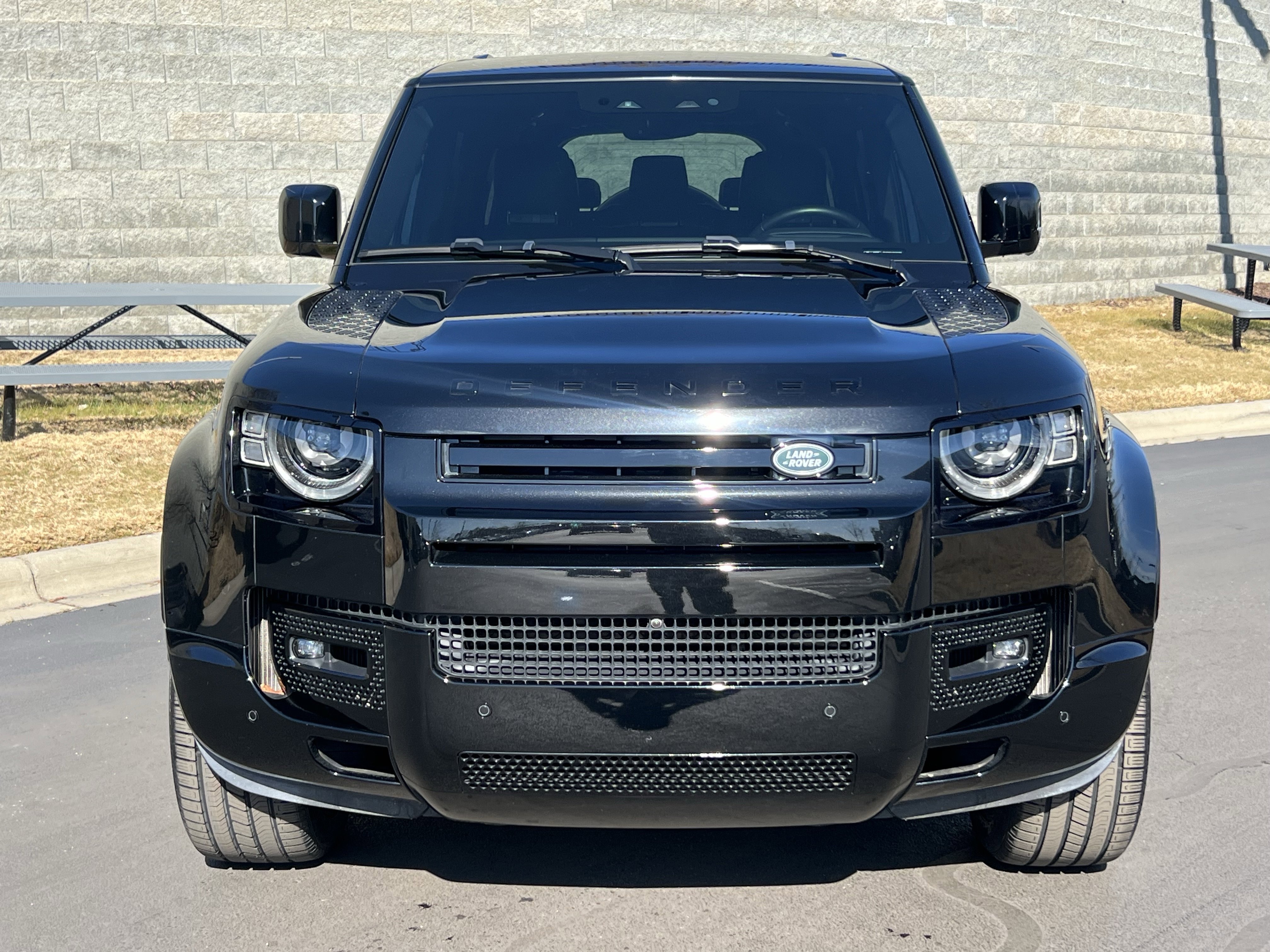 Certified 2024 Land Rover Defender 130 X-Dynamic SE image 10