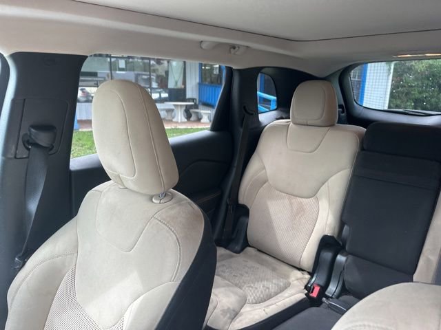 Used 2016 Jeep Cherokee 75th Anniversary FWD image 15