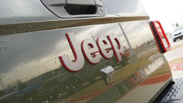 Certified 2023 Jeep Gladiator Rubicon image 12