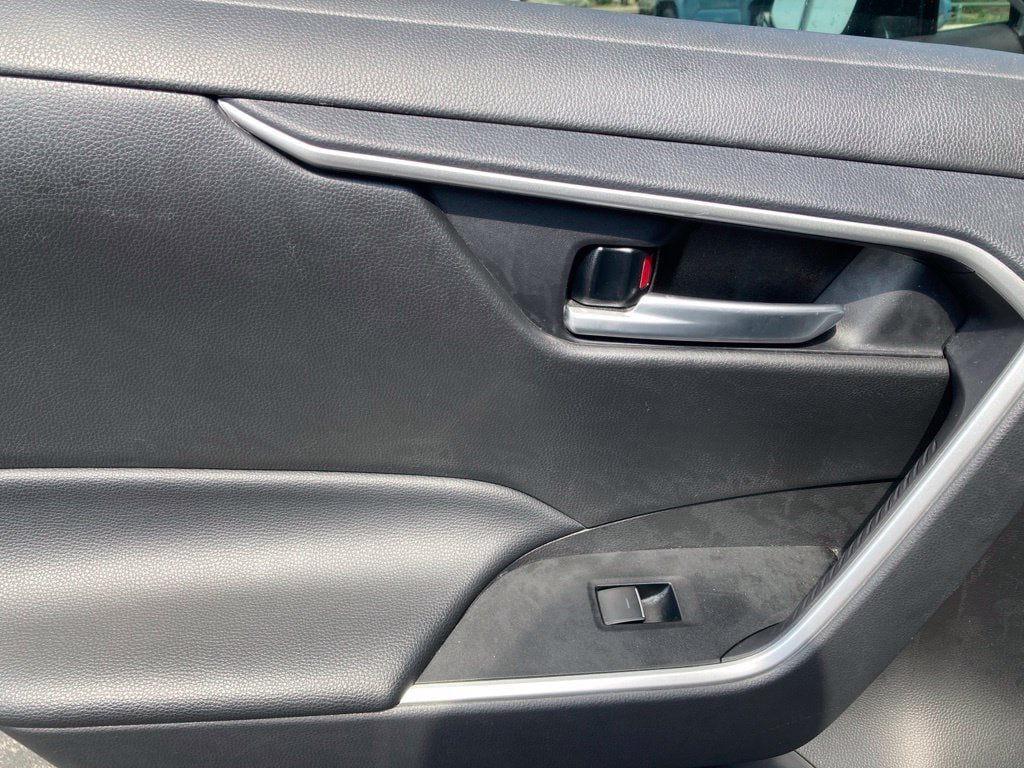 Certified 2025 Toyota RAV4 XLE FWD image 12
