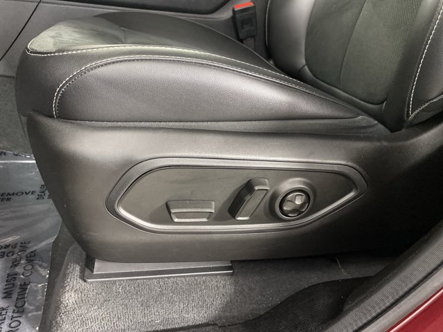 Used 2025 Jeep Grand Cherokee L Altitude AWD/4WD image 18
